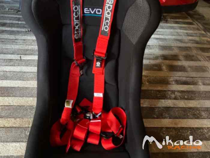 SIEGE BAQUET SPARCO EVO ET HARNAIS 6 POINTS 0