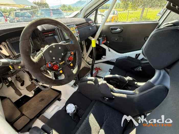 RENAULT Clio Rally4…New 400km/ss…Parts…VIN 1