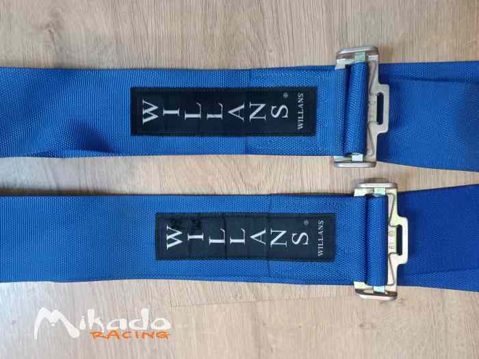 2 Harnais Willans 6 points à vendre. 4