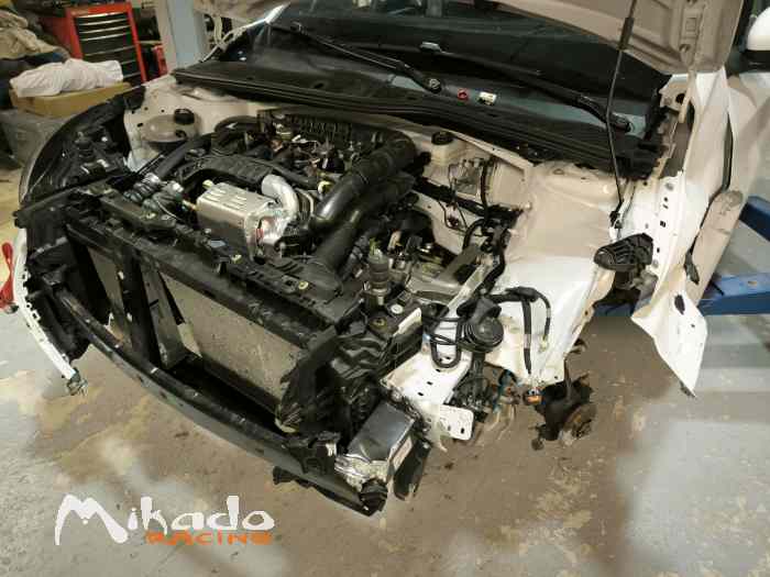 Peugeot 208 FR6 Accidenté 4