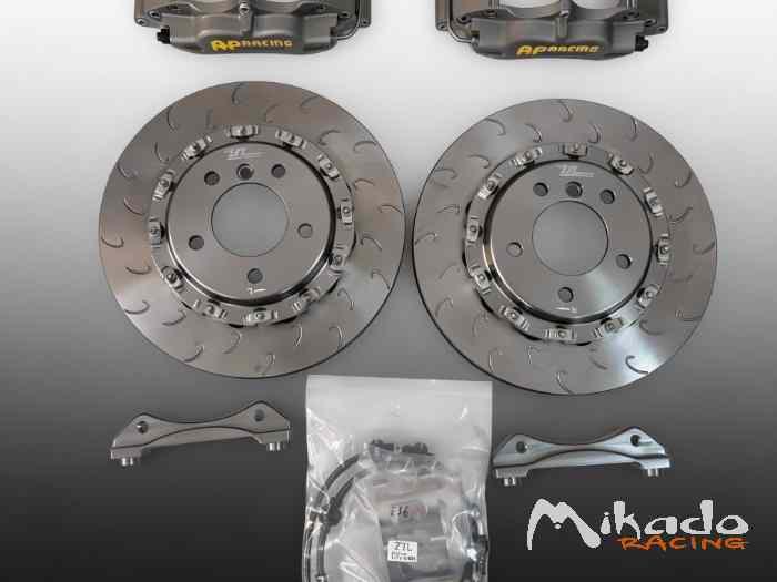 BMW M3 E30 et E36 Kit Freinage AP RACING 4 pistons avec disques 330x28mm Flottants. 0