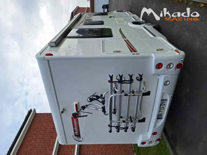 Échange camping car contre voiture de rallye 1