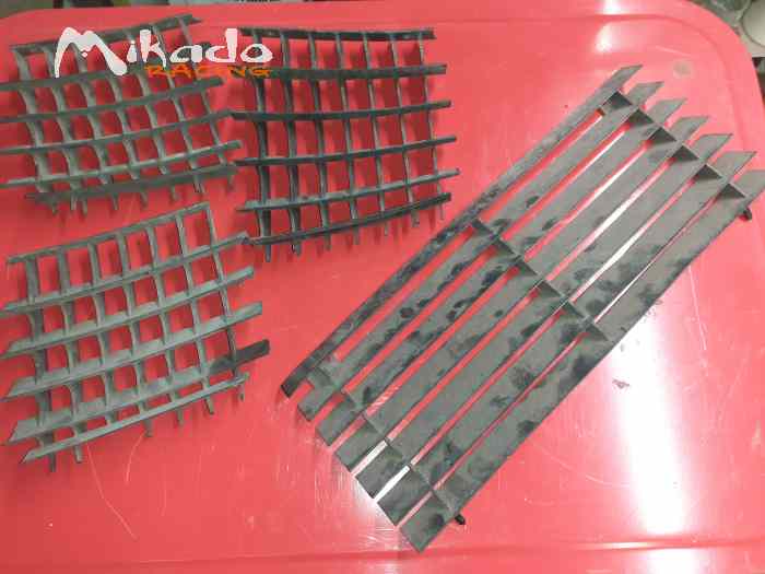 Grille Latérale et calandre Renault 5 ...