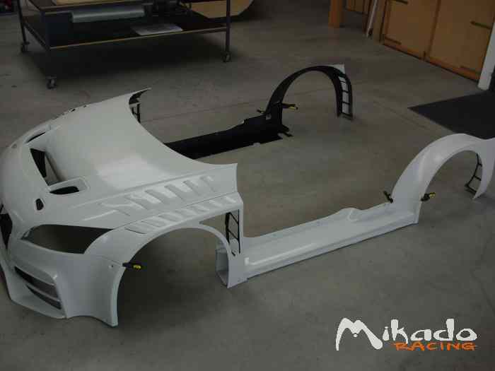 Kit carrosserie large neuf en carbone pour AUDI TT 8J mk2 type VLN 0