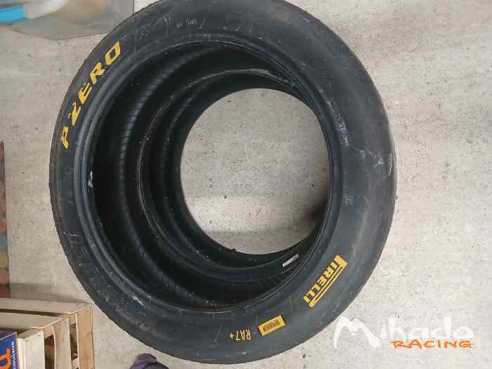 Pneus Pirelli 205 45 17 RA7+ 0