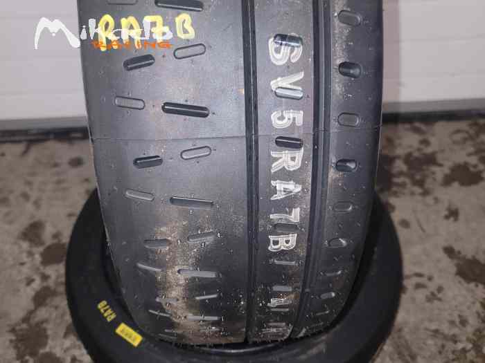 Pneus Pirelli 195/50/15 neufs 2