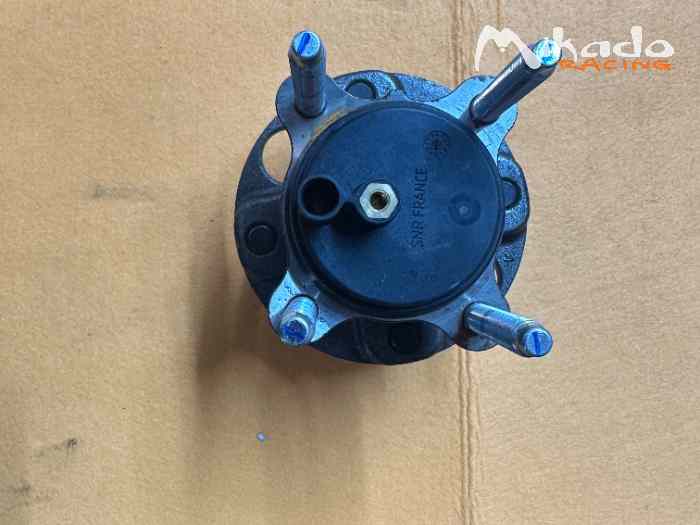 MOYEU ROUE ARRIERE EQUIPE CLIO RALLY5 1