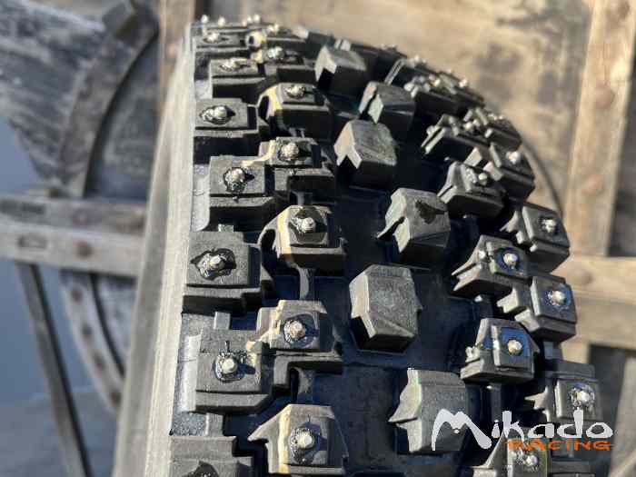 165/70 R10 - x4 pneus clous BR120 2