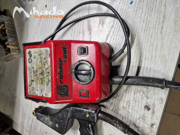 Retailleuse à pneus 0