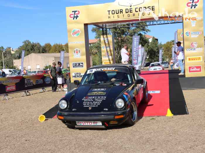 Porsche 911 3.2 CHC 0