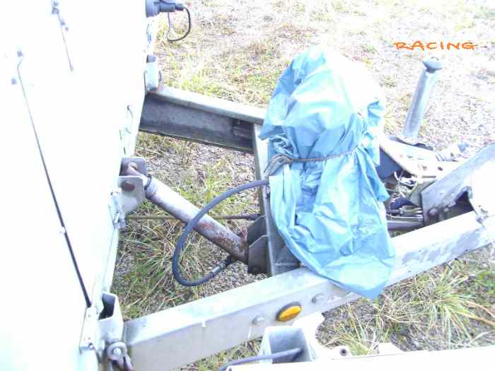 REMORQUE FERMEE POUR FORMULE F3 OU FR 2000 2