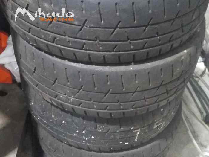 Lot pneus slicks HANKOOK 15p + jantes 0