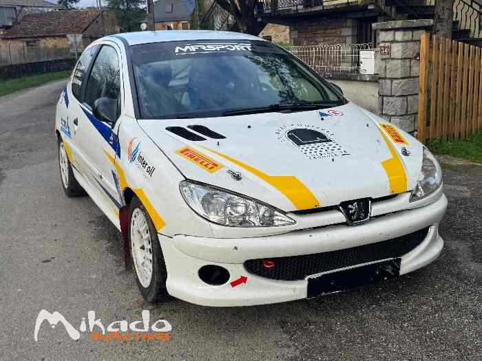 Peugeot 206 A6K «volant» 2