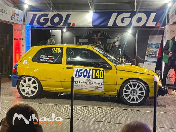 Clio Williams Top F2014 1