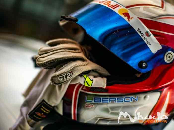 Stilo ST5 GT peinture personnalisée + housse transport 1