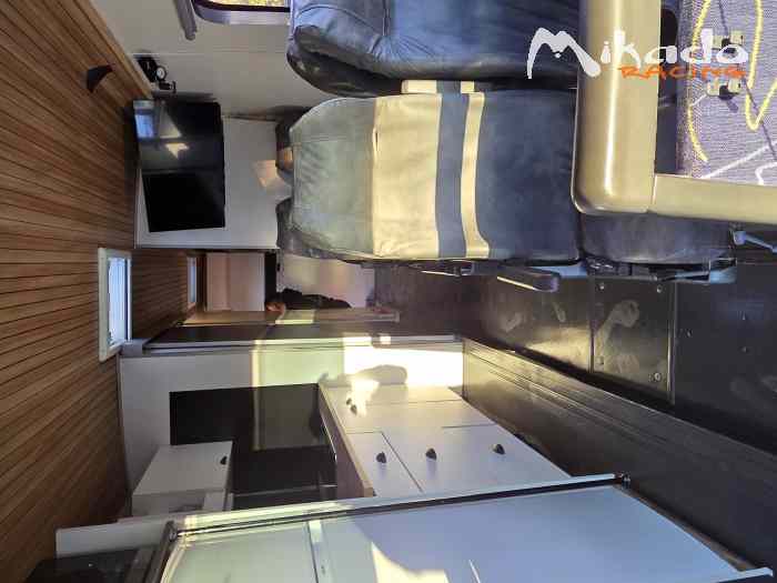 Bus Vasp 9 places avec garage 0