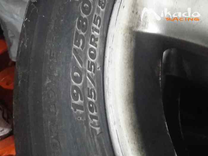Lot pneus slicks HANKOOK 15p + jantes 3