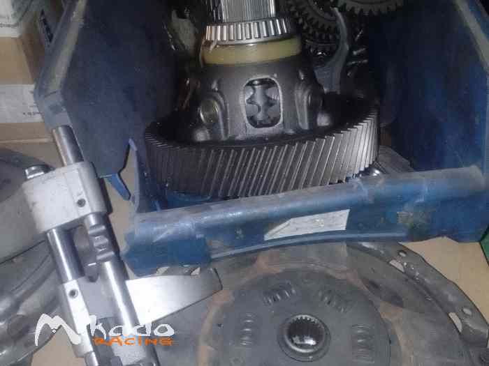 Vends pièces de boite Drenth et origine pour Mitsubishi 2