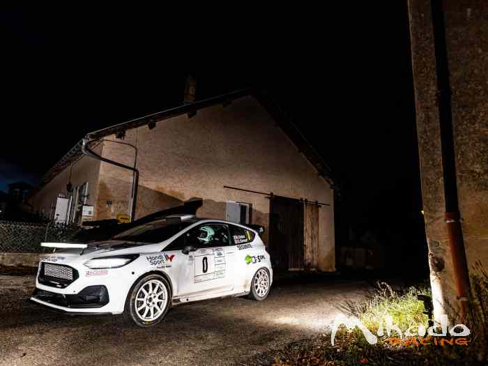 LOUE FIESTA Rally 3 Evo 4RM neuve 2