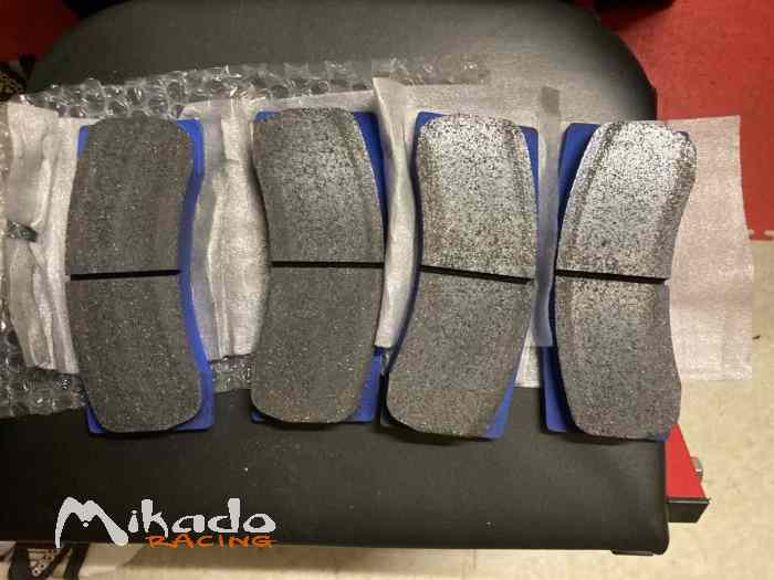 2 JEUX DE PLAQUETTES ENDLESS N105SP QUASI NEUVE SKODA FABIA R5 0