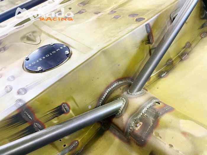 Caisse 5 gt turbo RS Motorsport numéro 17 5