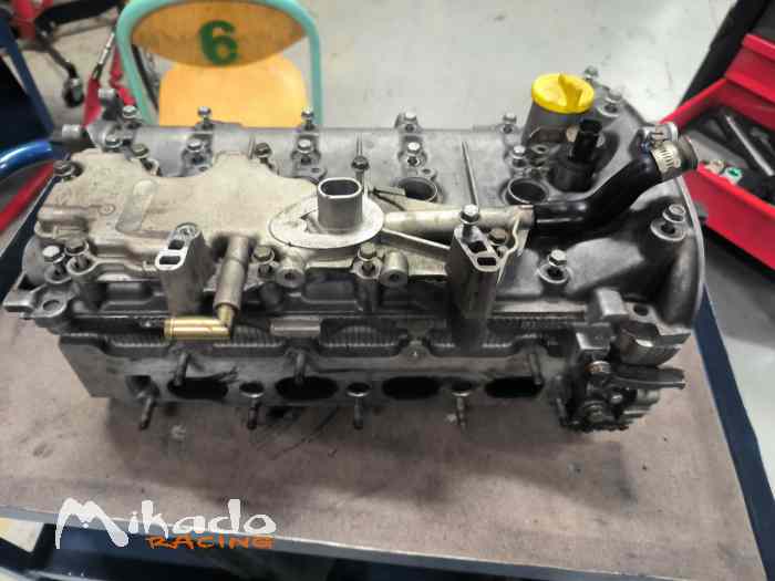 Culasse f4r toitot clio 1