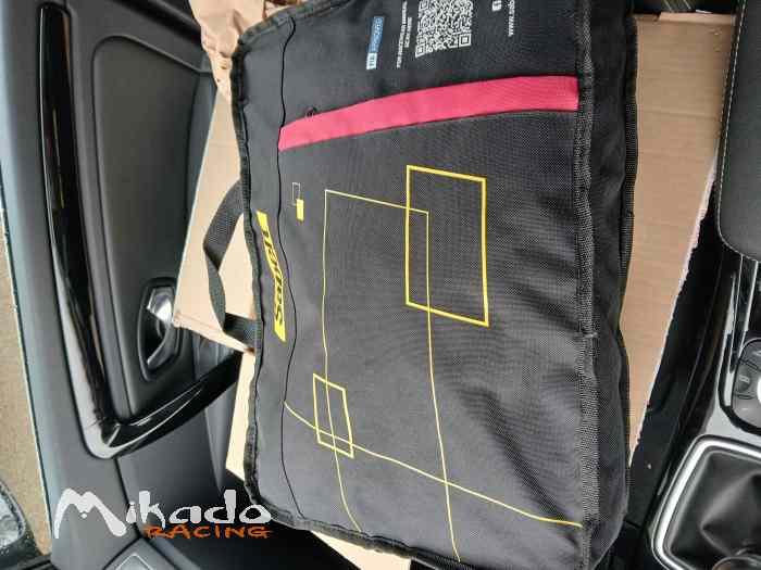 Combinaison Renault sport taille 52 3