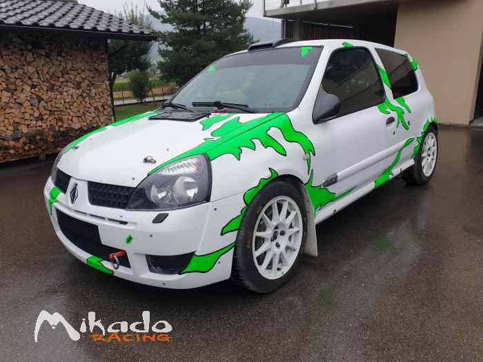 A vendre renault clio 2 F2014.