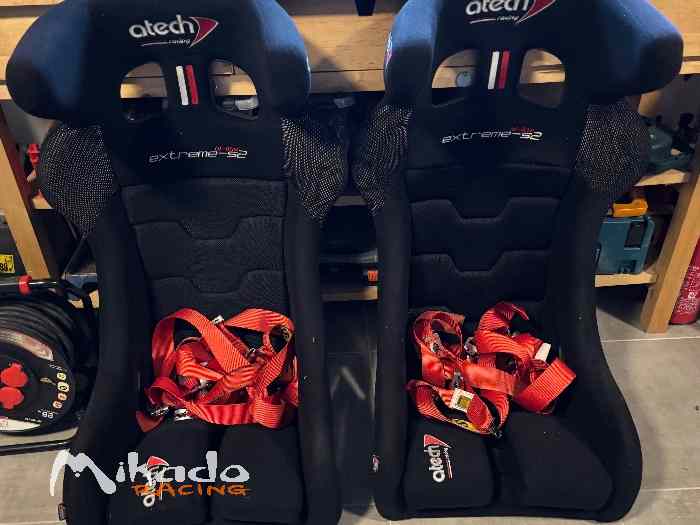 Vend baquets et harnais