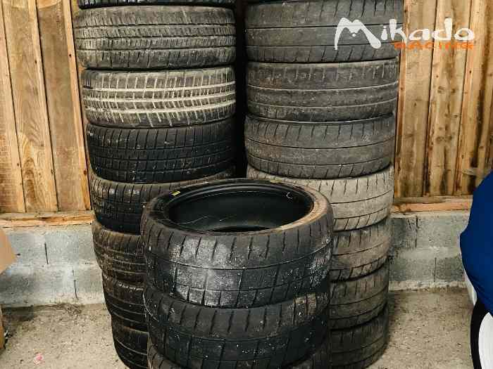 Lot pneus Michelin 20/65/18 0