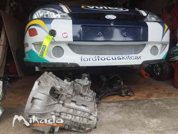 vraie focus kit car USINE + énorme lot de bord 5