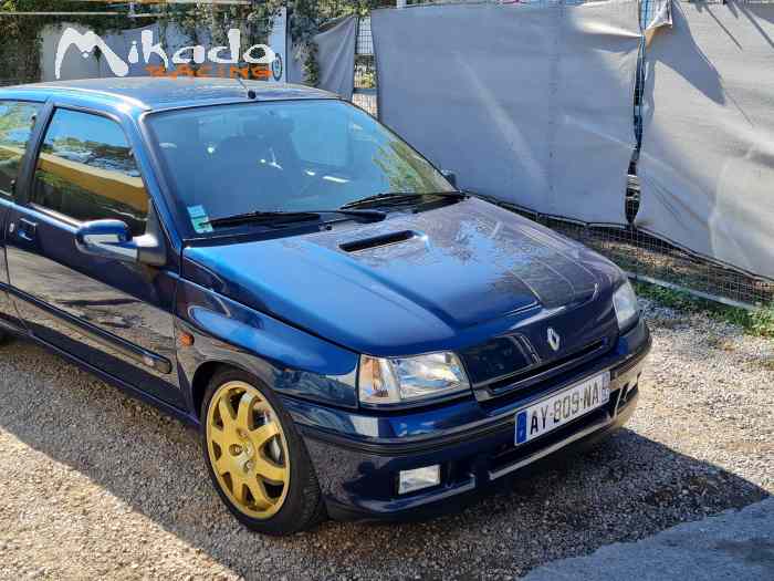 Clio williams