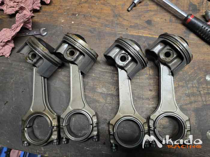 Vends 4 Bielles forgées montage F7R 1