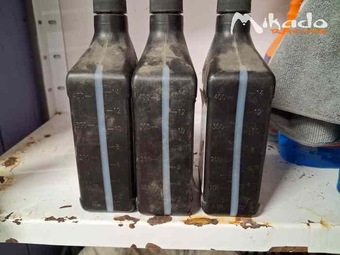 3 bidons neuf liquide de frein torque rt 700 1