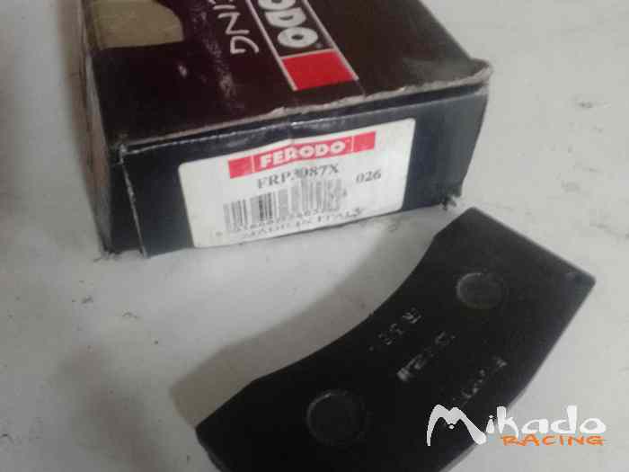 Vends plaquettes de frein avant neuves pour Mitsubishi