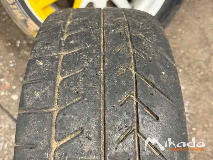 Pneus Michelin R21 et R11 2