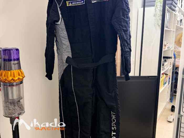 Combinaison Peugeot Sport Sparco FIA 0