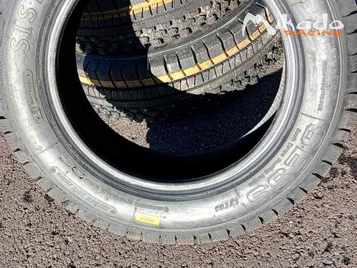 Pneus SISTERON NEUFS 4