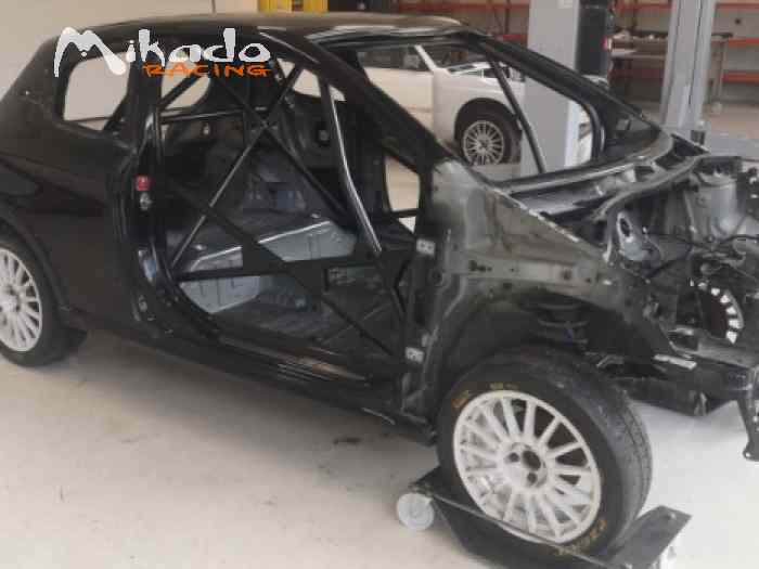 Caisse de 208 (A9) avec arceau conforme annexe J 0