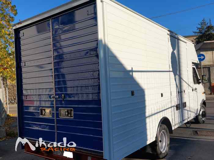 Iveco Daily 35C10, ancien véhicule officiel PEUGEOT TALBOT 5