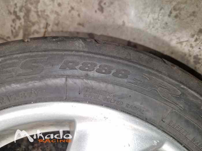 Vend lot de 8 pneu toyo R888 195/50R15 a debarasse 3