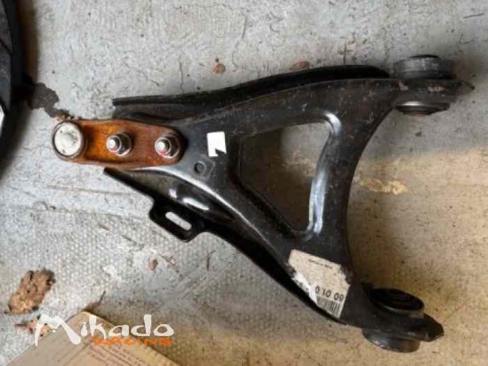 TRIANGLE AV DROIT CLIO RAGNOTTI GN NEUF