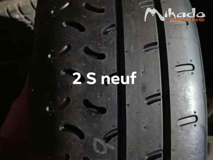 Pneus Yokohama A051T 15 pouces 0