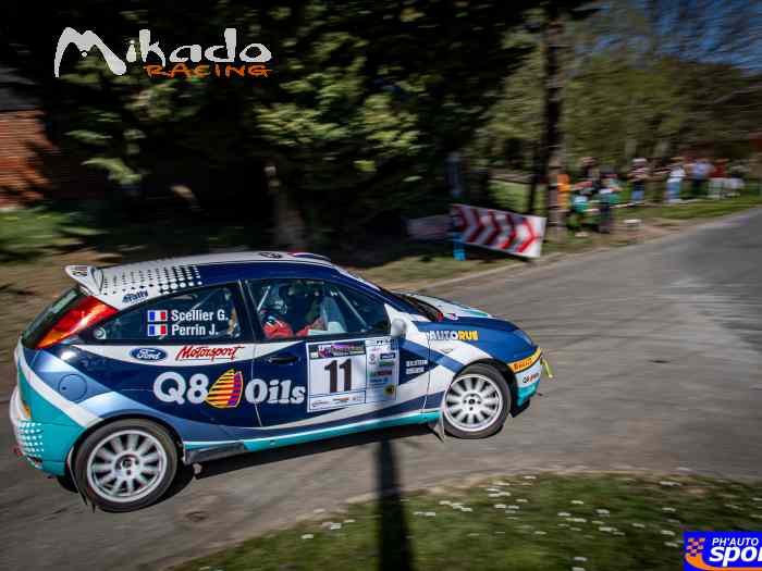 vraie focus kit car USINE + énorme lot de bord 1