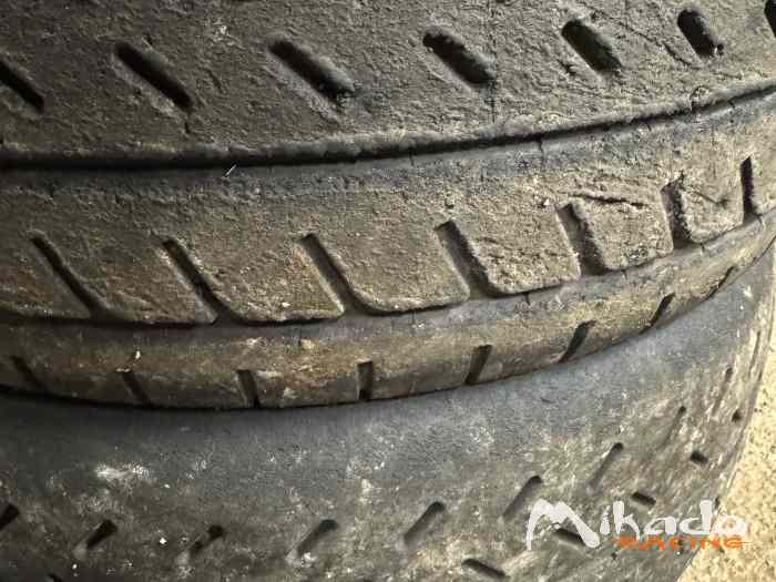 Pneu Michelin R11/R21 casi neuf 1
