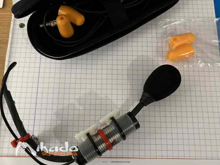 Gants et chaussures FIA 1