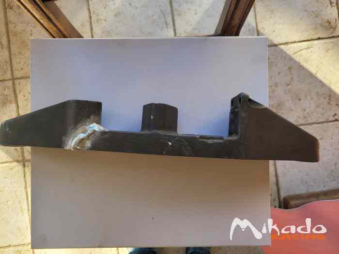 traverse moteur Formule Renault 2000