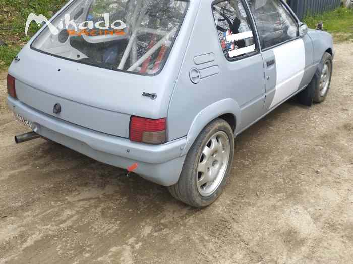 205 rallye f2000 1