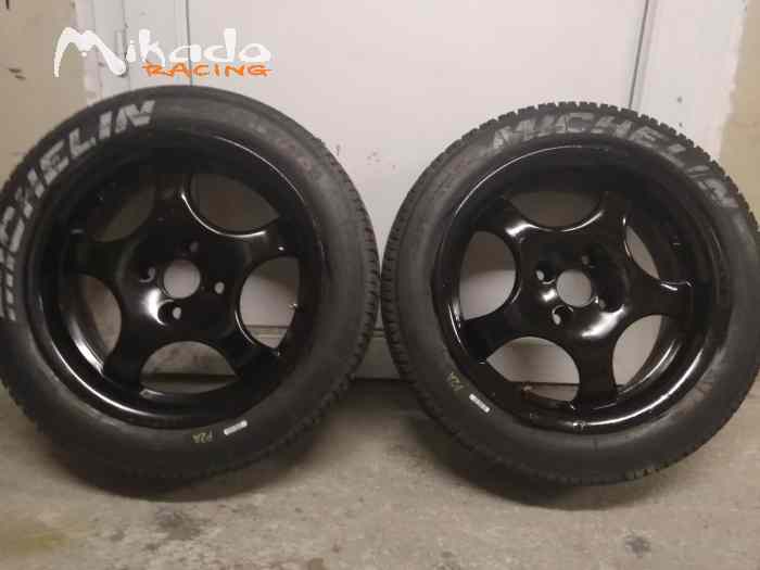 Roues 15 P en 4x100 avec pneus pluie. 0