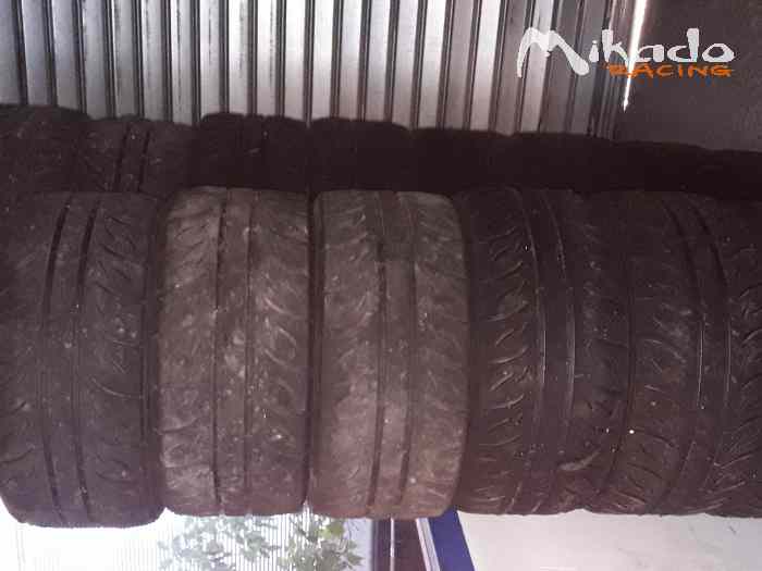 Pneus VALINO 265/35/18 0